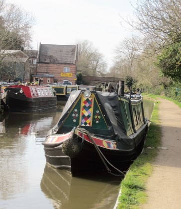 Narrow boats at Kate's.jpg